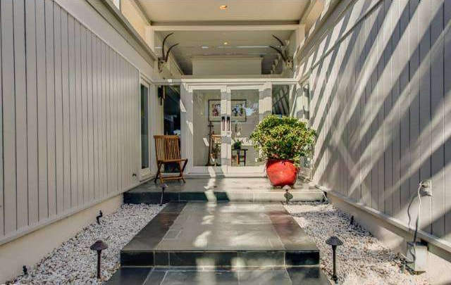 Luxury multifamily residential building